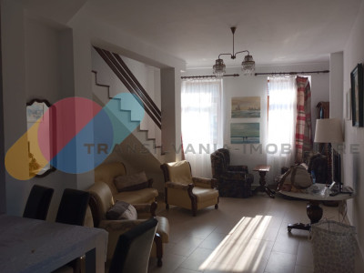 Apartament spațios cu 3 camere, 100 MP,  terasă 25 mp, Gruia