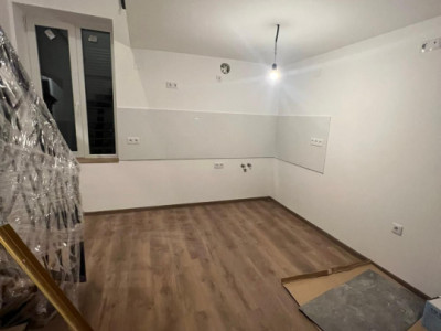 Apartament cu o cameră semicentral