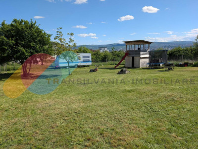 Teren intravilan, 800 mp, priveliste deosebita asupra orasului, Iris 