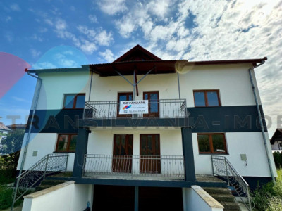 Casa tip duplex, 263 Mp utili, Copaceni