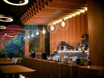 Spațiu comercial autorizabil ideal pentru restaurant - Centru