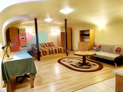 Apartament open-space, 40 mp – zonă ultra-centrală, stradă pietonală