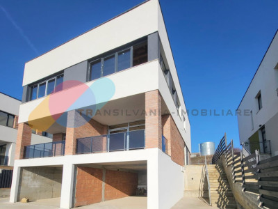 Duplex 4 camere, 160 mp utili, curte și 2 parcări - Iris
