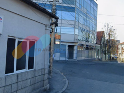 Spatiu comercial 117mp - vitrină stradală, zonă cu vad excelent - Centru