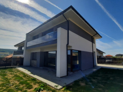 Casa tip duplex, 120 mp utili,panorama,Chinteni