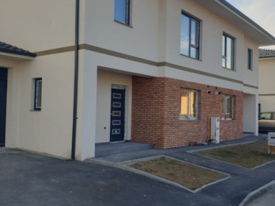 Casă Cuplată Nouă – 130 mp Utili, Garaj, Grădină – Florești