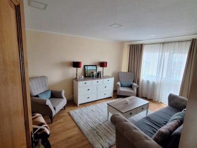 Apartament 3 camere, decomandat, 64  mp, Turda, zona Materna