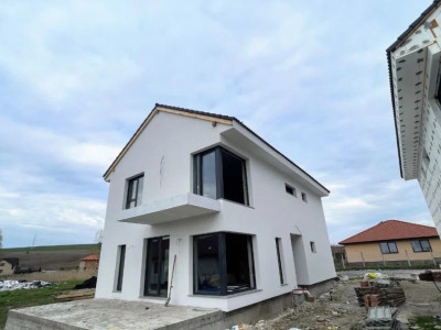 Casă individuală P+1+M cu 5 dormitoare, Curte 300 Mp – zona liniștită, Chinteni
